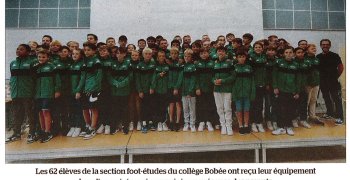 Remise des tenues de la section Football - Collège Bobée